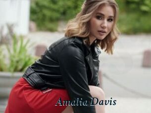 Amalia_Davis