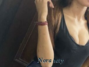 Nora_hoty